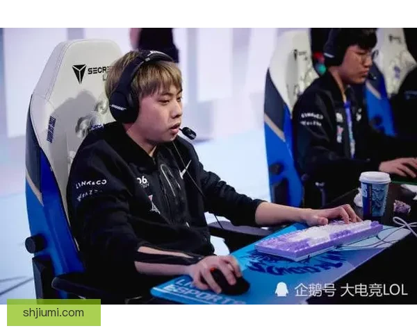 杨佳敏不败战绩晋16强 两战全胜小组排第一